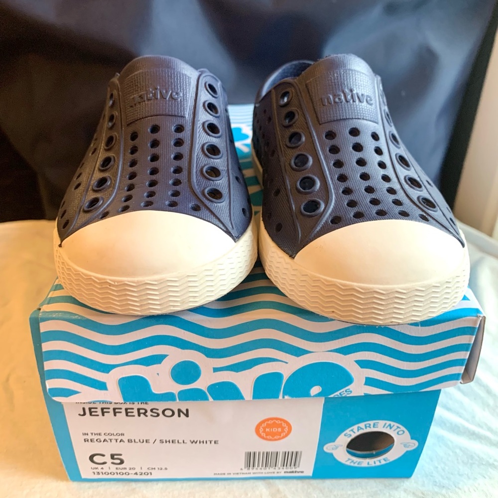 Native Jefferson Regatta Blue White 5c